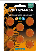 Load image into Gallery viewer, I Repto Fruit Snacks sono l'alimento ideale per animali che in natura si nutrono di nettare o frutta. Perfetti per una vasta gamma di rettili, uccelli esotici e insetti tropicali, questi snack offrono una fonte gustosa e nutriente di energia. Disponibili in 4 gusti irresistibili e in un pratico mix pack, sono pensati per soddisfare anche i palati più esigenti.
