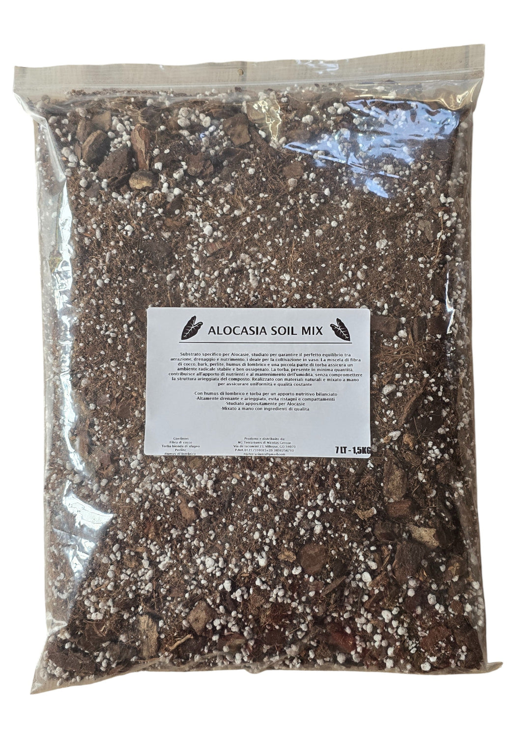 Substrato specifico per Alocasie, studiato per garantire il perfetto equilibrio tra aerazione, drenaggio e nutrimento, ideale per la coltivazione in vaso. La miscela di fibra di cocco, bark, perlite, humus di lombrico e una piccola parte di torba assicura un ambiente radicale stabile e ben ossigenato. La torba, presente in minima quantità, contribuisce all'apporto di nutrienti e al mantenimento dell'umidità, senza compromettere la struttura arieggiata del composto. Realizzato con materiali naturali e mixato